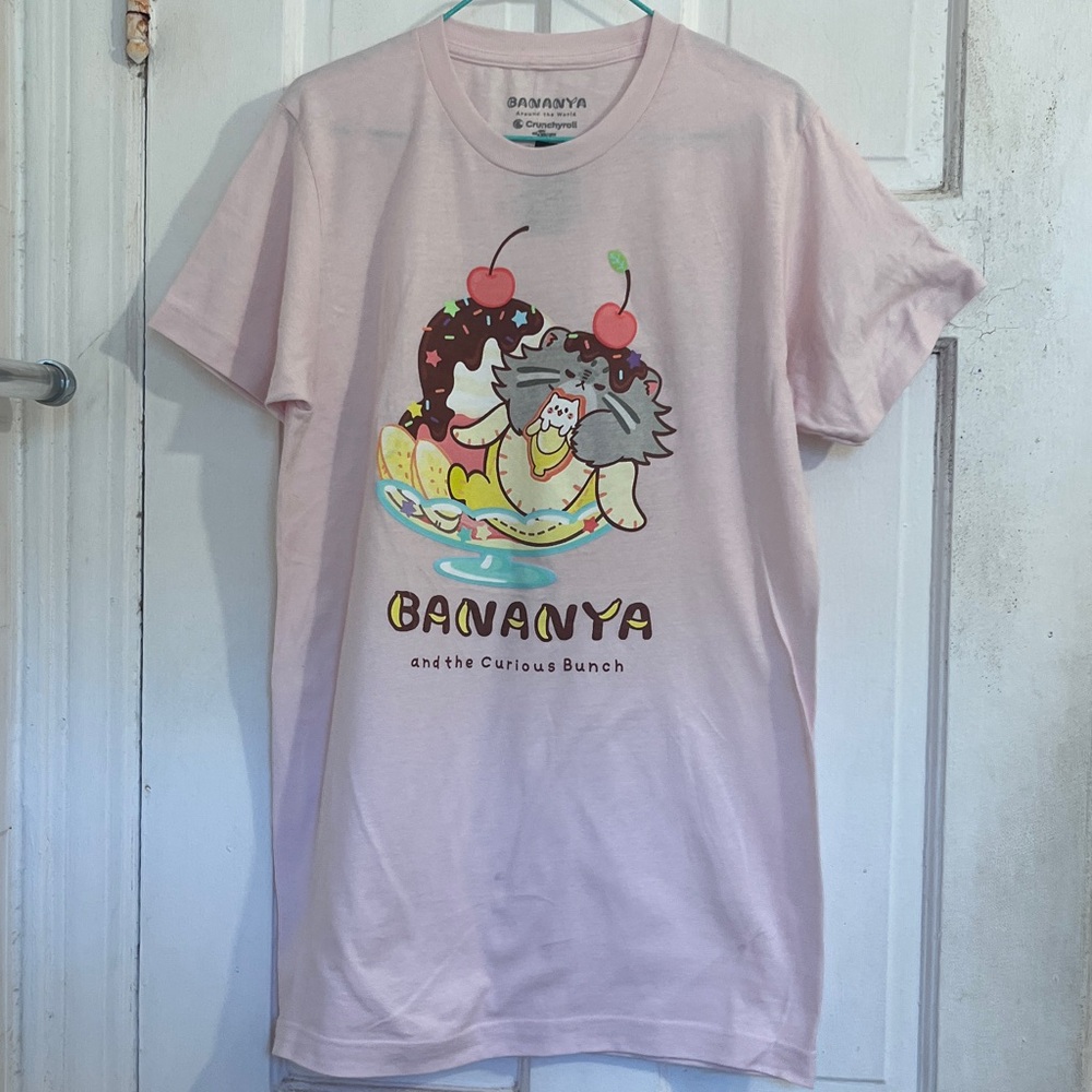 CrunchyRoll women’s Pink Tee with Bananya Sundae anime in size small